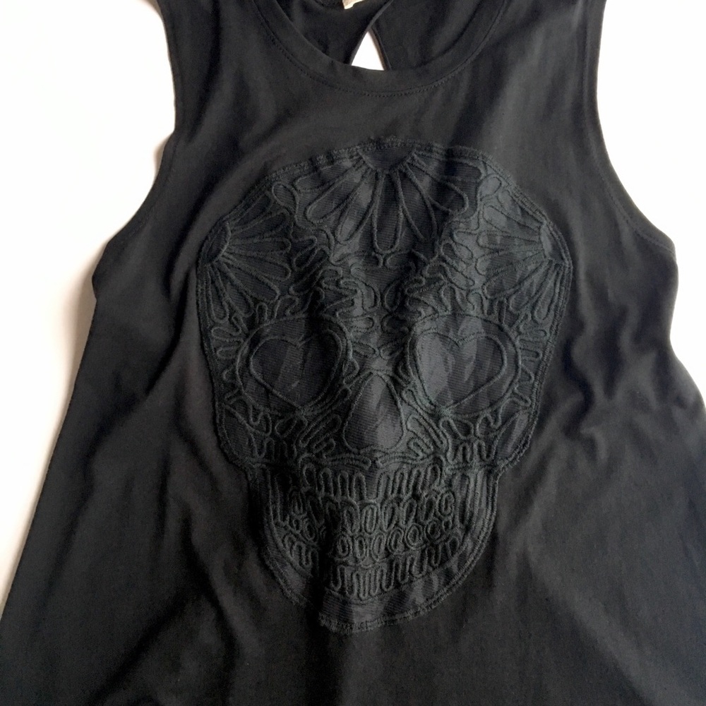Black Skull Tank Twist Back
